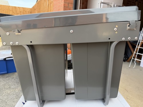 Grey integrated pull - grey,